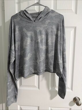 Yogalicious Lux Heather Gray Yoga Tee